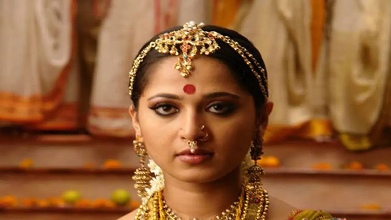 నిర్మాత వెంటబడినా అరుంధతి ఆఫర్ వదులుకున్న అన్ లక్కీ హీరోయిన్ ఎవరంటే! నిర్మాత వెంటబడినా అరుంధతి ఆఫర్ వదులుకున్న అన్ లక్కీ హీరోయిన్ ఎవరంటే!