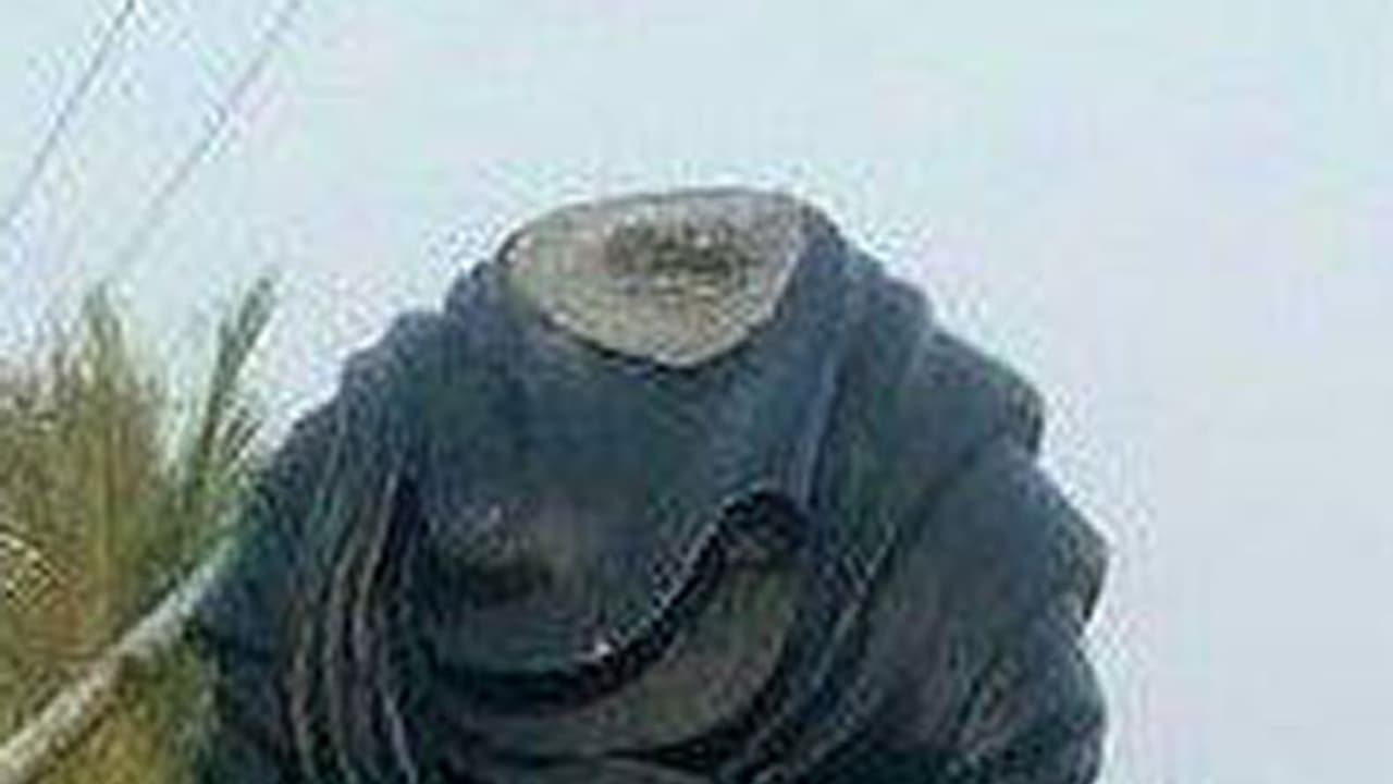 പെരിയാര് പ്രതിമയുടെ തലയറുത്തു പെരിയാര് പ്രതിമയുടെ തലയറുത്തു