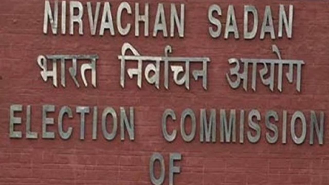 இந்த அதிகாரம் போதாது.. ஆப்பு அடிக்கவும் அதிகாரம் தேவை!! அரசியல் கட்சிகளை தெறிக்கவிடும் தேர்தல் ஆணையம் இந்த அதிகாரம் போதாது.. ஆப்பு அடிக்கவும் அதிகாரம் தேவை!! அரசியல் கட்சிகளை தெறிக்கவிடும் தேர்தல் ஆணையம்
