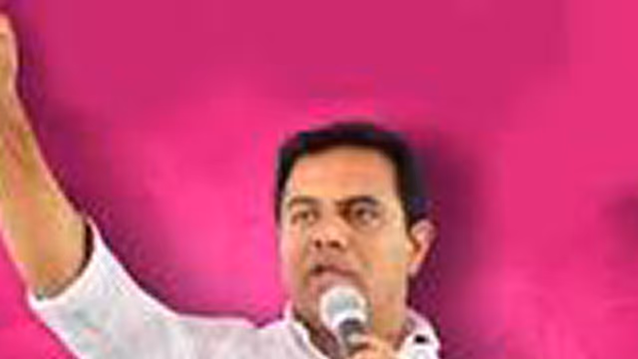 ఇద్దరు గడ్డపోళ్లు ఒక్కటయ్యారు: ఉత్తమ్, బాబులపై కేటీఆర్ ఫైర్