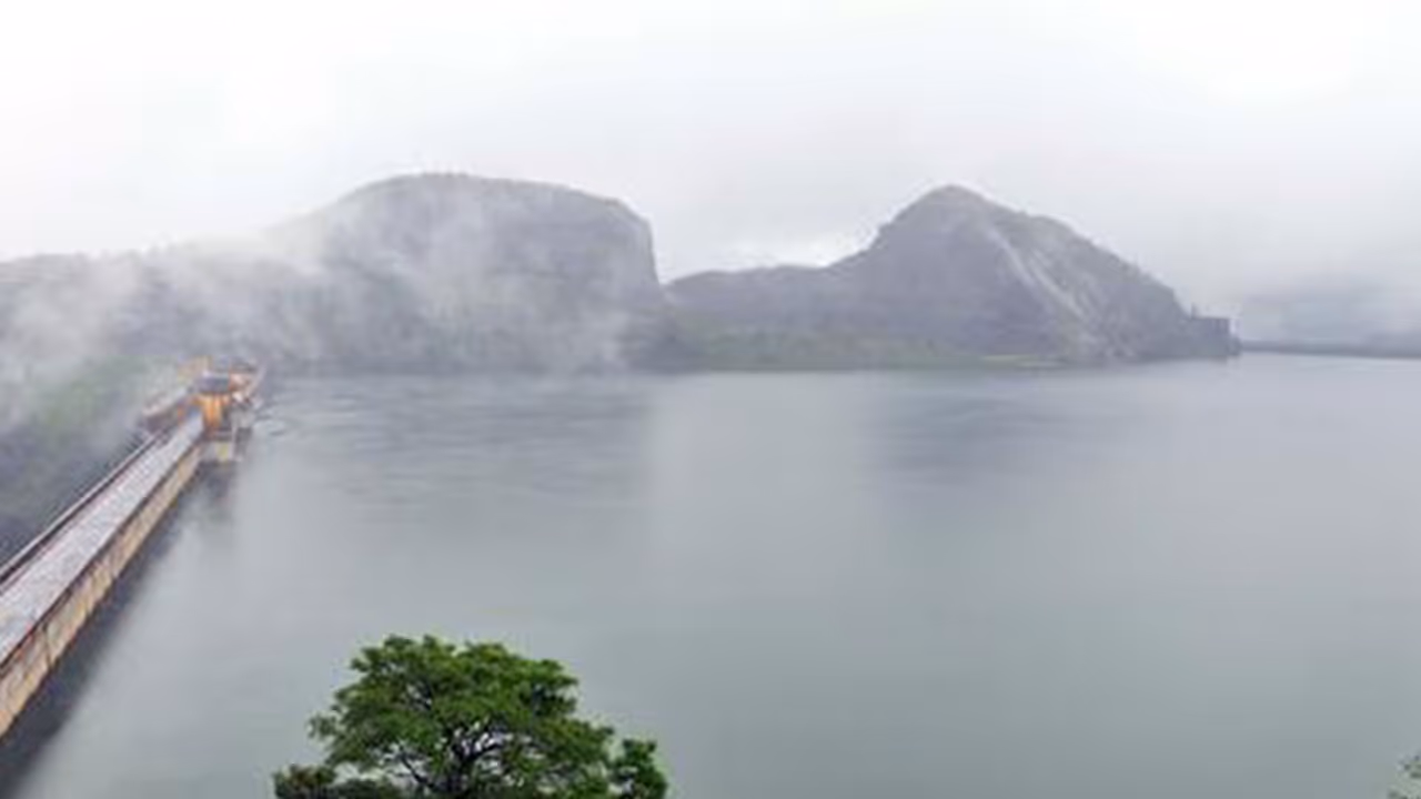 ತುಂಬುತ್ತಿವೆ ರಾಜ್ಯದ ಡ್ಯಾಂಗಳು ಎಚ್ಚರ ತುಂಬುತ್ತಿವೆ ರಾಜ್ಯದ ಡ್ಯಾಂಗಳು ಎಚ್ಚರ