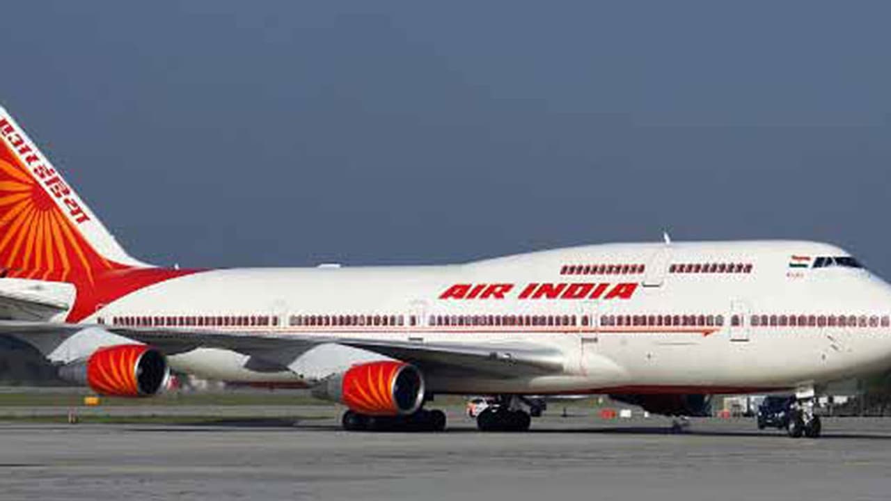 రియాద్ హోటల్లో ఎయిర్ ఇండియా పైలట్ మృతి రియాద్ హోటల్లో ఎయిర్ ఇండియా పైలట్ మృతి