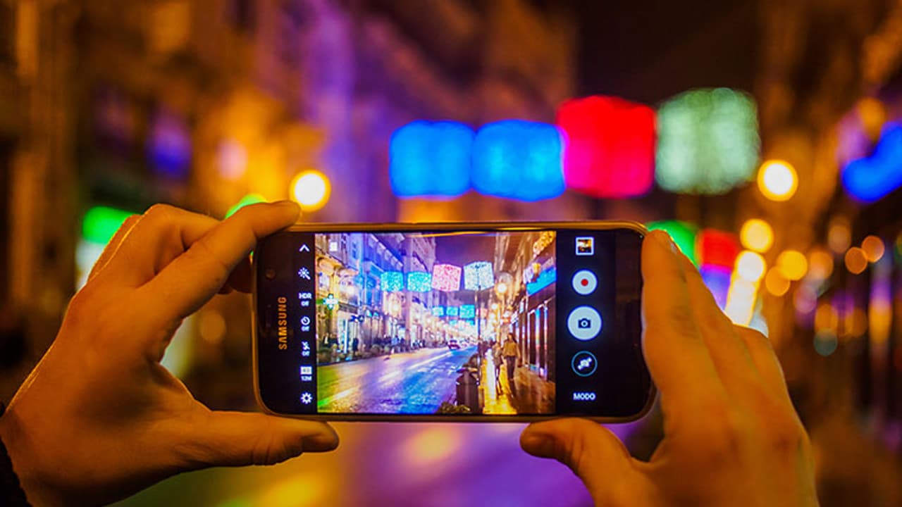 Samsung Galaxy S8 to be launched tomorrow: Specs, price and more Samsung Galaxy S8 to be launched tomorrow: Specs, price and more