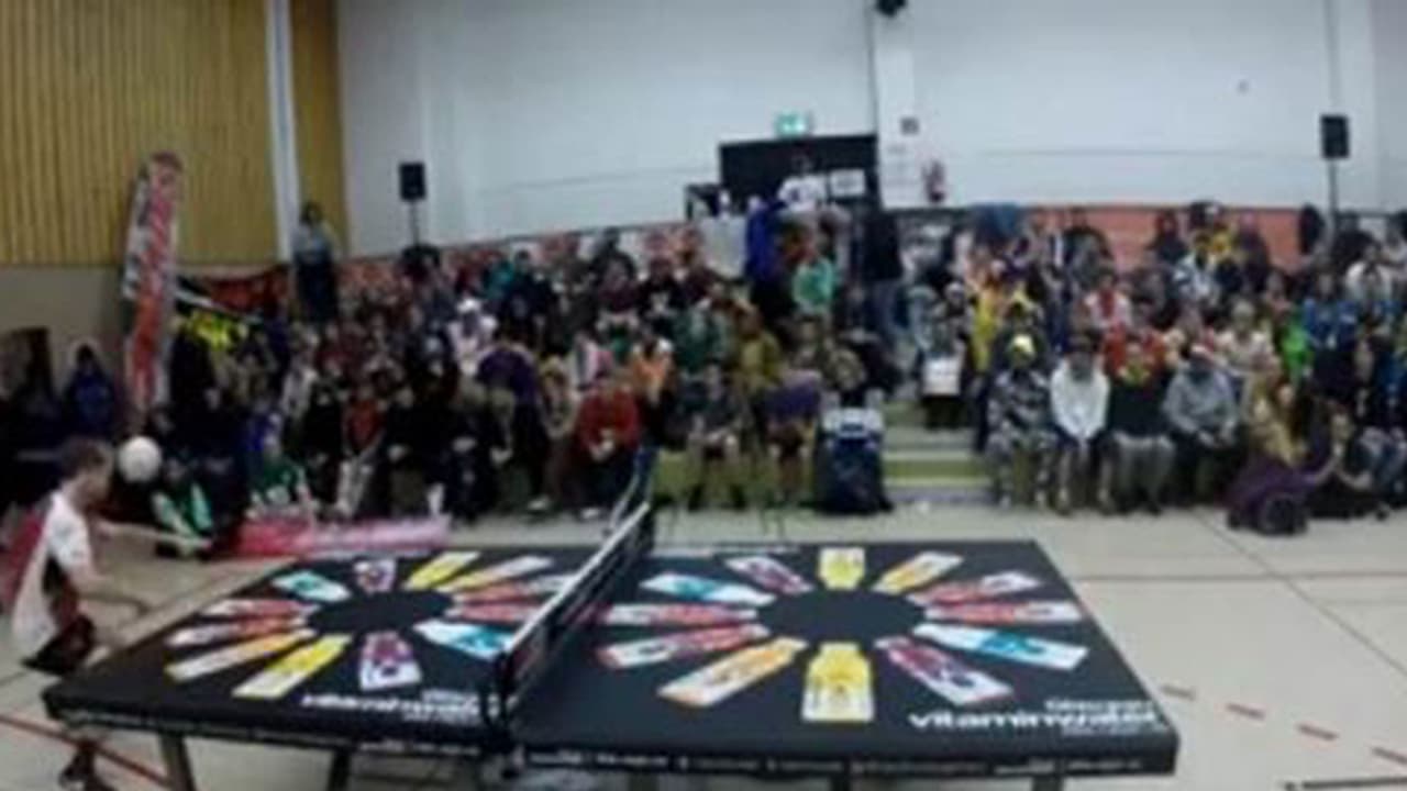 ತಲೆಯಿಂದ ಟೆನ್ನಿಸ್ ಆಡೋದನ್ನ ಎಂದಾದರೂ ನೋಡಿದ್ದೀರಾ? ವೈರಲ್ ಆಗ್ತಾಯಿದೆ ಈ ವಿಡಿಯೋ ತಲೆಯಿಂದ ಟೆನ್ನಿಸ್ ಆಡೋದನ್ನ ಎಂದಾದರೂ ನೋಡಿದ್ದೀರಾ? ವೈರಲ್ ಆಗ್ತಾಯಿದೆ ಈ ವಿಡಿಯೋ