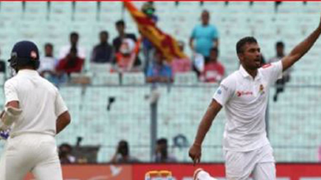 ಎರಡನೇ ದಿನವೂ ಮಳೆಯ ಆರ್ಭಟ: ನಡೆದಿದ್ದು 20 ಓವರ್ ಆಟ, ಭಾರತದ ಮತ್ತೆರಡು ವಿಕೇಟ್ ಪತನ ಎರಡನೇ ದಿನವೂ ಮಳೆಯ ಆರ್ಭಟ: ನಡೆದಿದ್ದು 20 ಓವರ್ ಆಟ, ಭಾರತದ ಮತ್ತೆರಡು ವಿಕೇಟ್ ಪತನ