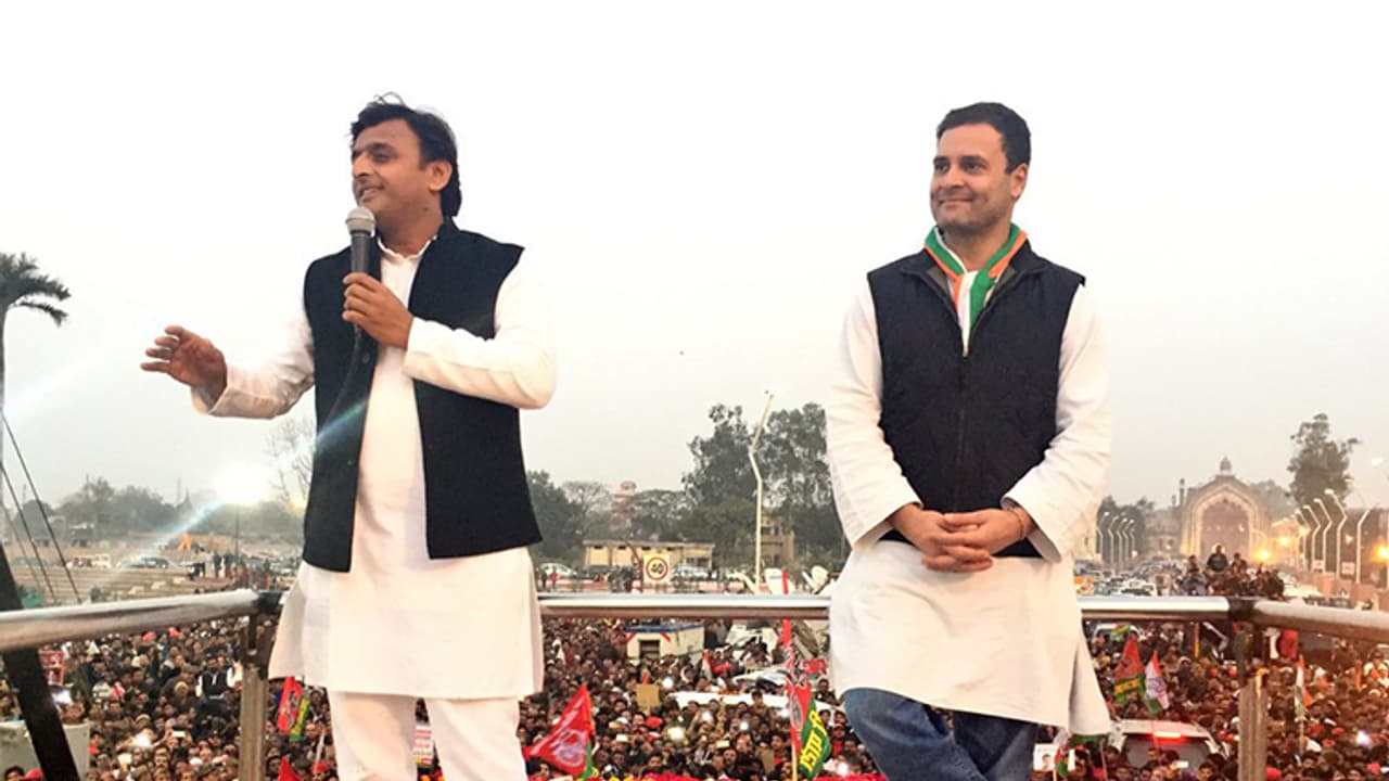 മോദി വൈദ്യുതിയെപ്പോലും ഹിന്ദുവും മുസ്ലിമുമാക്കിയെന്ന് അഖിലേഷ്; സ്വസ്ഥതയില്ലാത്ത പൂച്ചയെന്ന് രാഹുല് മോദി വൈദ്യുതിയെപ്പോലും ഹിന്ദുവും മുസ്ലിമുമാക്കിയെന്ന് അഖിലേഷ്; സ്വസ്ഥതയില്ലാത്ത പൂച്ചയെന്ന് രാഹുല്