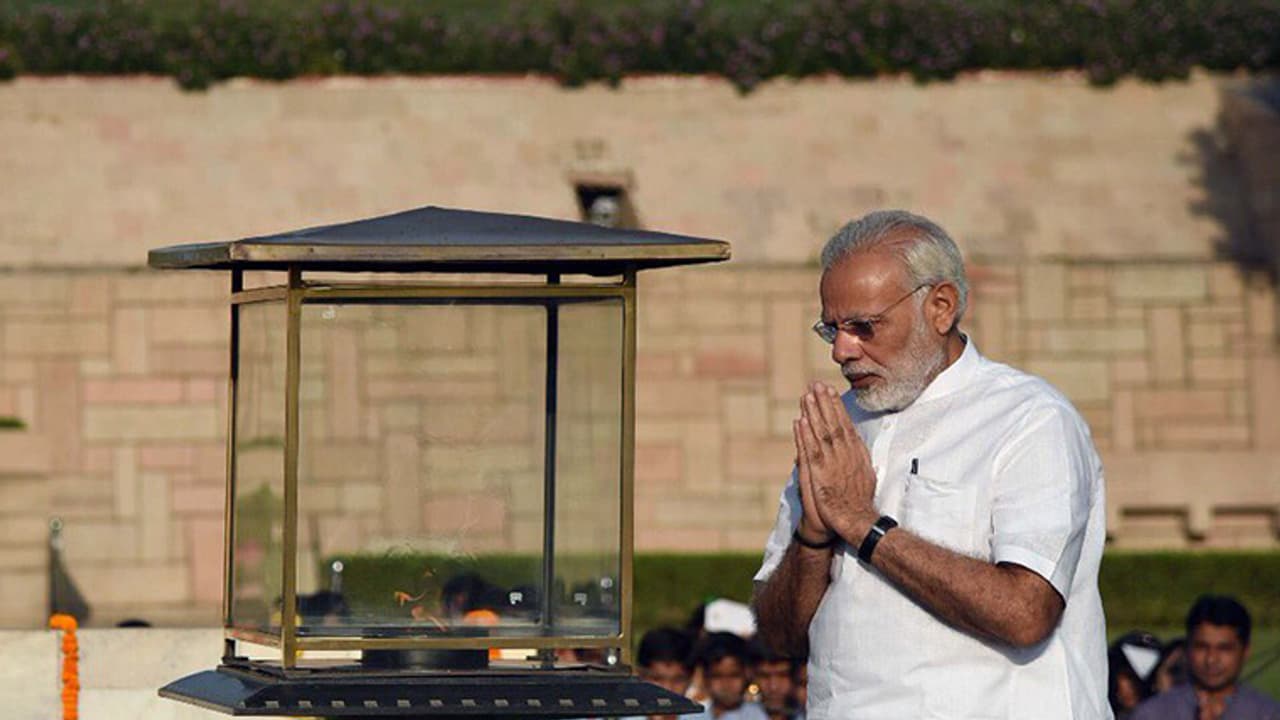 ಗಾಂಧಿ ಜಯಂತಿ: 150 ಕಿ.ಮೀ. ಪಾದಯಾತ್ರೆ ನಡೆಸುವಂತೆ ಮೋದಿ ಕರೆ