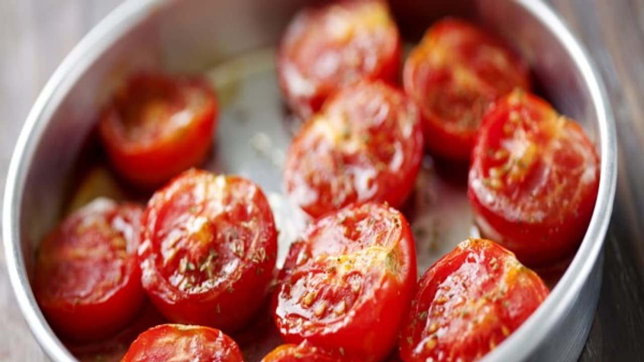 உங்களுக்குத் தெரியுமா? புரோஸ்டேட் புற்றுநோயைத் தடுக்கும் ஆற்றல் சமைத்த தக்காளிக்கு உண்டு… உங்களுக்குத் தெரியுமா? புரோஸ்டேட் புற்றுநோயைத் தடுக்கும் ஆற்றல் சமைத்த தக்காளிக்கு உண்டு…