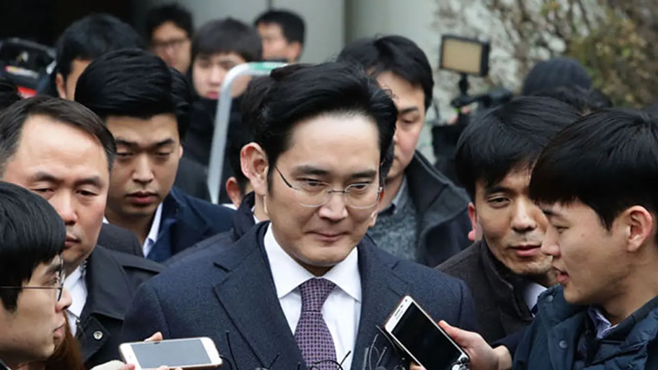 Samsung boss Lee Jae yong, convicted of corruption, gets Presidential pardon Samsung boss Lee Jae yong, convicted of corruption, gets Presidential pardon