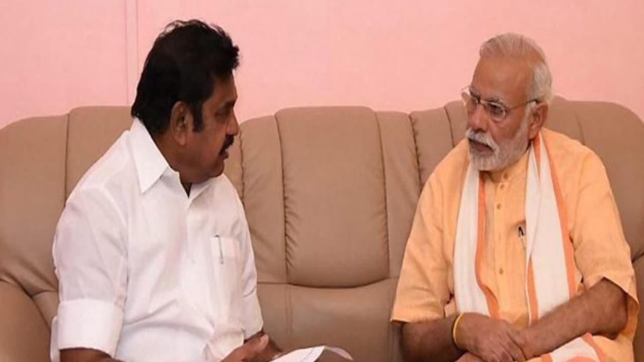 77 மீனவர்கள் விடுவிப்பு பிரதமருக்கு முதல்வர் நன்றி...!!! 77 மீனவர்கள் விடுவிப்பு பிரதமருக்கு முதல்வர் நன்றி...!!!