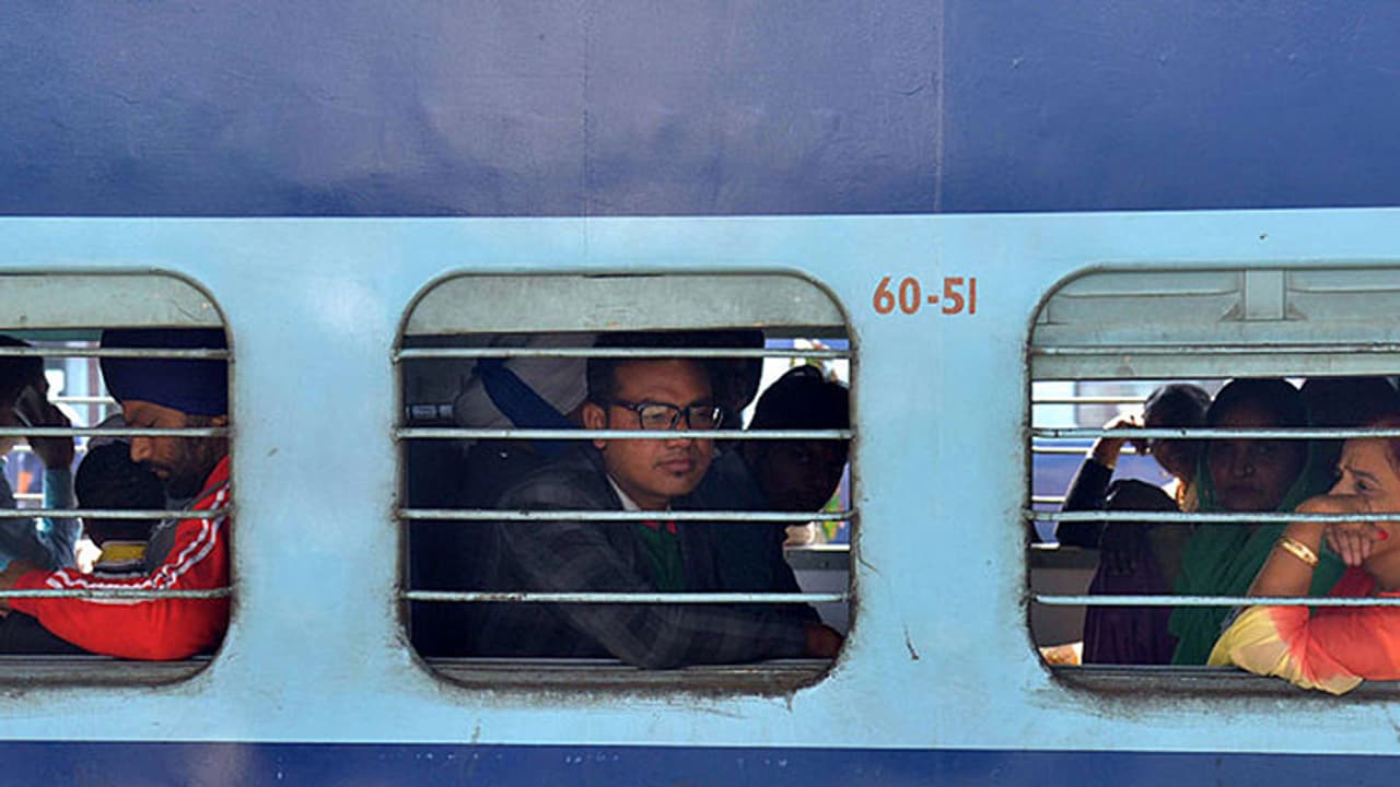 ನೀವೂ ವೇಟಿಂಗ್ ಲಿಸ್ಟ್ ಪ್ಯಾಸೆಂಜರಾ?: ಸ್ವೀಟ್ ಸುದ್ದಿ ಓದಿ!