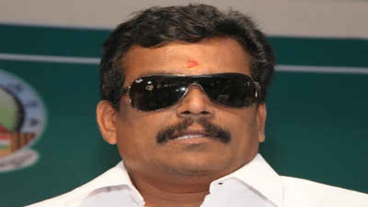 விரைவில் கிளைமாக்ஸ்; பறிபோக போகுது எடப்பாடியின் முதலவர் பதவி – திட்டத்தை சொல்லும் தங்கத் தமிழ்செல்வன் விரைவில் கிளைமாக்ஸ்; பறிபோக போகுது எடப்பாடியின் முதலவர் பதவி – திட்டத்தை சொல்லும் தங்கத் தமிழ்செல்வன்