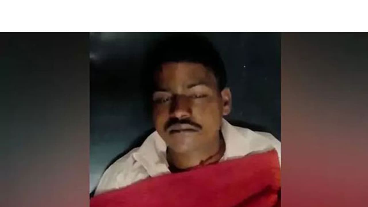 അധിക ഭക്ഷണം കഴിച്ചു; ജീവനക്കാരന് മര്ദ്ദനം അധിക ഭക്ഷണം കഴിച്ചു; ജീവനക്കാരന് മര്ദ്ദനം