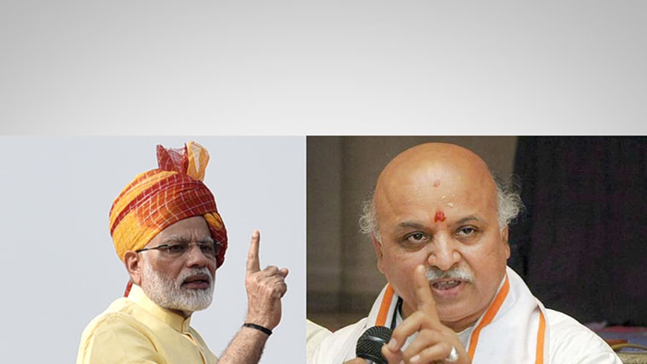 അന്ന് മോദിയുടെ ഉറ്റ സുഹൃത്ത്, ഇന്ന് ബദ്ധശത്രു, തൊഗാഡിയ മോദി വൈരത്തിന് പിന്നില് അന്ന് മോദിയുടെ ഉറ്റ സുഹൃത്ത്, ഇന്ന് ബദ്ധശത്രു, തൊഗാഡിയ മോദി വൈരത്തിന് പിന്നില്