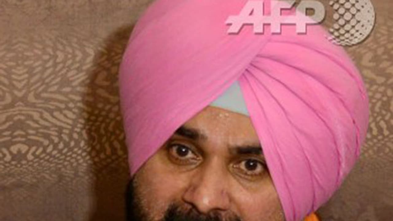 നവ്ജ്യോത് സിംഗ് സിദ്ധു പുതിയ പാര്ട്ടിയായ ആവാസ് എ പഞ്ചാബ് രൂപീകരിച്ചു നവ്ജ്യോത് സിംഗ് സിദ്ധു പുതിയ പാര്ട്ടിയായ ആവാസ് എ പഞ്ചാബ് രൂപീകരിച്ചു