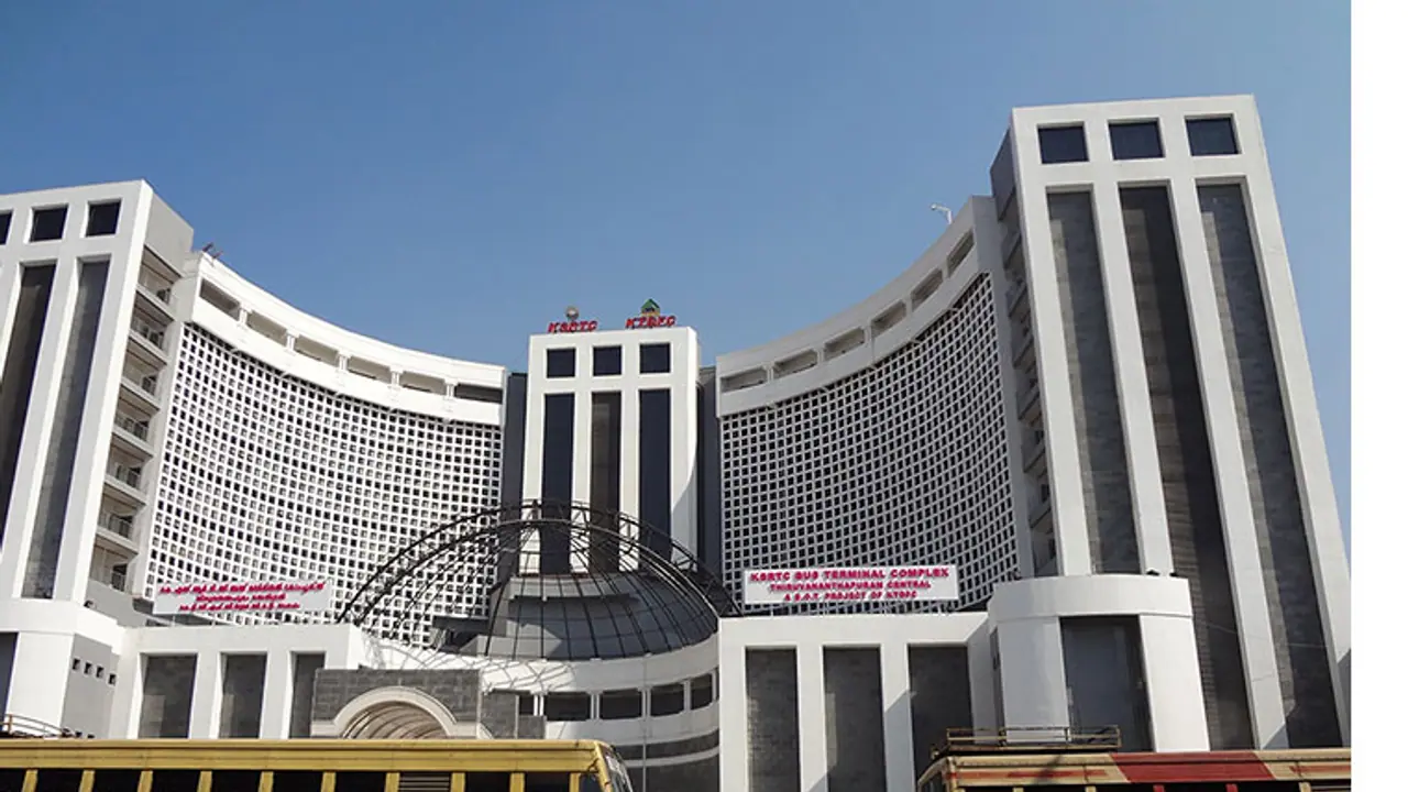 വിവിധ ജില്ലകളില് കെഎസ്ആര്ടിസി ജീവനക്കാരുടെ മിന്നല് സമരം വിവിധ ജില്ലകളില് കെഎസ്ആര്ടിസി ജീവനക്കാരുടെ മിന്നല് സമരം