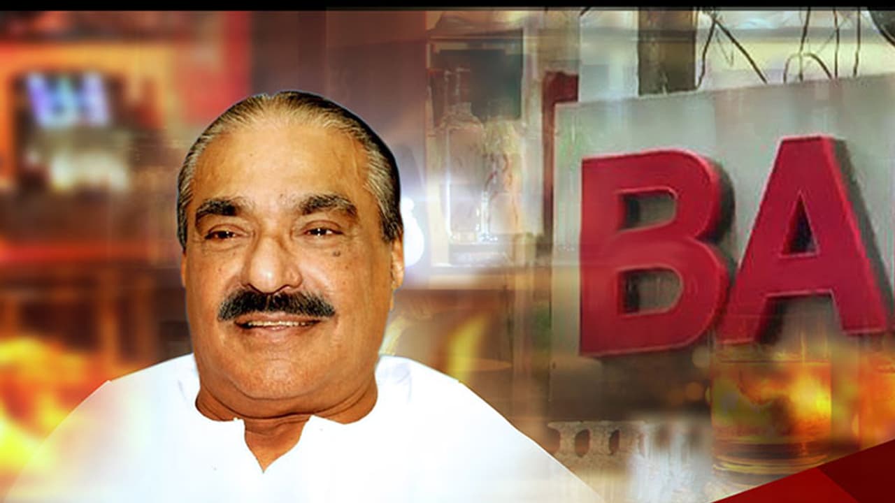 വാതിലുകള് അടയുന്നു; രാഷ്ട്രീയ അടവ് തെറ്റി കെ.എം മാണി വാതിലുകള് അടയുന്നു; രാഷ്ട്രീയ അടവ് തെറ്റി കെ.എം മാണി