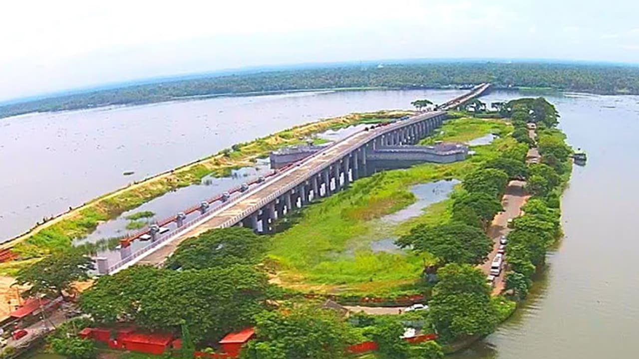 തണ്ണീര്മുക്കം ബണ്ടിന്റെ മൂന്നാം ഘട്ടം തുറക്കാന് സര്ക്കാര് നടപടി തുടങ്ങി തണ്ണീര്മുക്കം ബണ്ടിന്റെ മൂന്നാം ഘട്ടം തുറക്കാന് സര്ക്കാര് നടപടി തുടങ്ങി