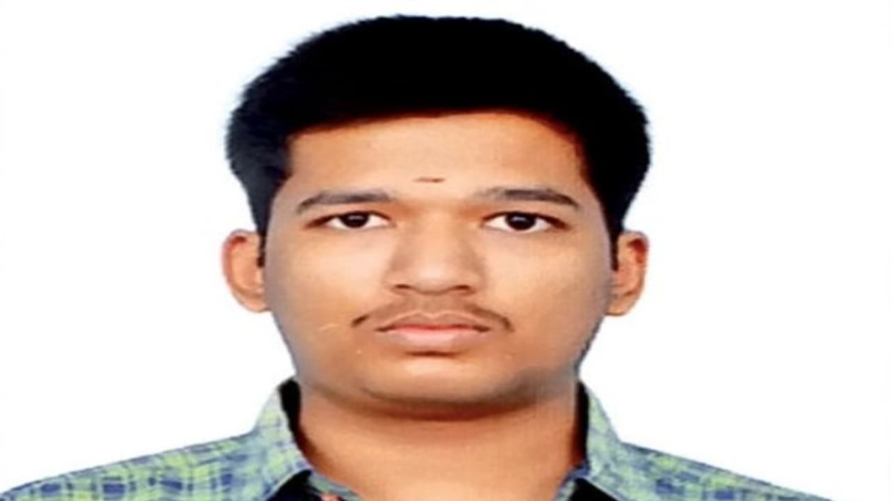 நீட் தேர்வில் மீண்டும் தோற்றுவிடுவோமோ என்று பயந்து மாணவர் தூக்குப்போட்டு தற்கொலை... நீட் தேர்வில் மீண்டும் தோற்றுவிடுவோமோ என்று பயந்து மாணவர் தூக்குப்போட்டு தற்கொலை...