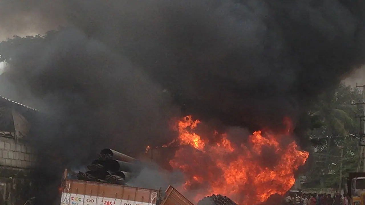 ಕಾವೇರಿ ಕಿಚ್ಚಿನ ಹಿಂದೆ RSS ಕೈವಾಡ ಶಂಕೆ: ತನಿಖೆ ನಡೆಸಿಯೇ ಸಿದ್ಧ ಎಂದ ಪರಮೇಶ್ವರ್ ಕಾವೇರಿ ಕಿಚ್ಚಿನ ಹಿಂದೆ RSS ಕೈವಾಡ ಶಂಕೆ: ತನಿಖೆ ನಡೆಸಿಯೇ ಸಿದ್ಧ ಎಂದ ಪರಮೇಶ್ವರ್