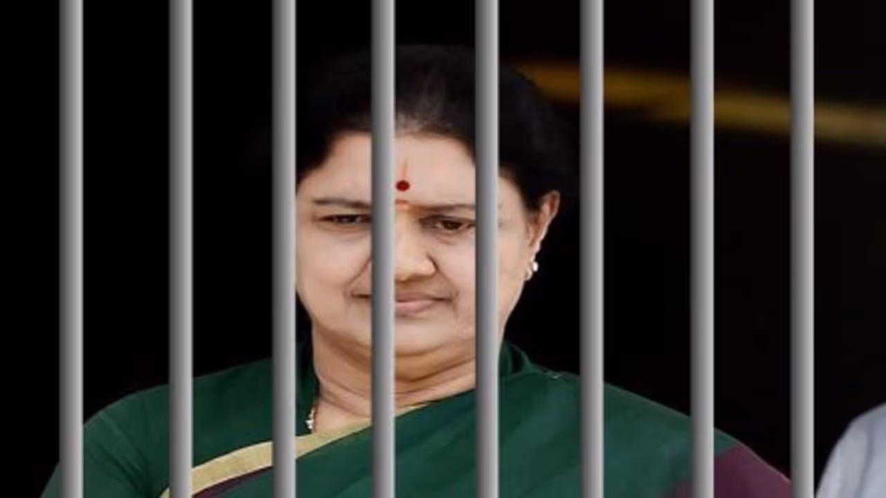 சிறையில் சசிகலாவுக்கு சலுகை விவகாரம் விசாரணை அதிகாரியாக வினய்குமார் நியமனம்.. சிறையில் சசிகலாவுக்கு சலுகை விவகாரம் விசாரணை அதிகாரியாக வினய்குமார் நியமனம்..