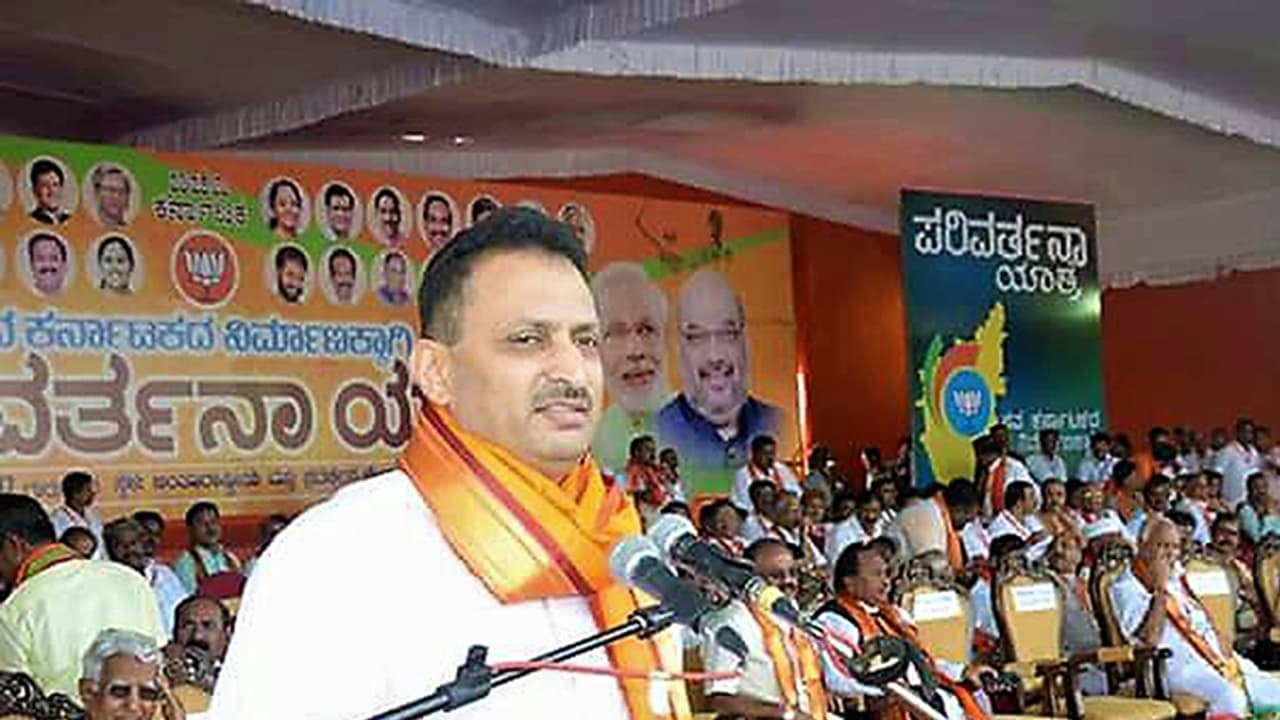 ನಾನು ಭಾರತೀಯ, ರಾಷ್ಟ್ರಭಾಷೆ ಹಿಂದಿಯಲ್ಲೇ ಮಾತಾಡ್ತೀನಿ: ಹೆಗಡೆ ನಾನು ಭಾರತೀಯ, ರಾಷ್ಟ್ರಭಾಷೆ ಹಿಂದಿಯಲ್ಲೇ ಮಾತಾಡ್ತೀನಿ: ಹೆಗಡೆ