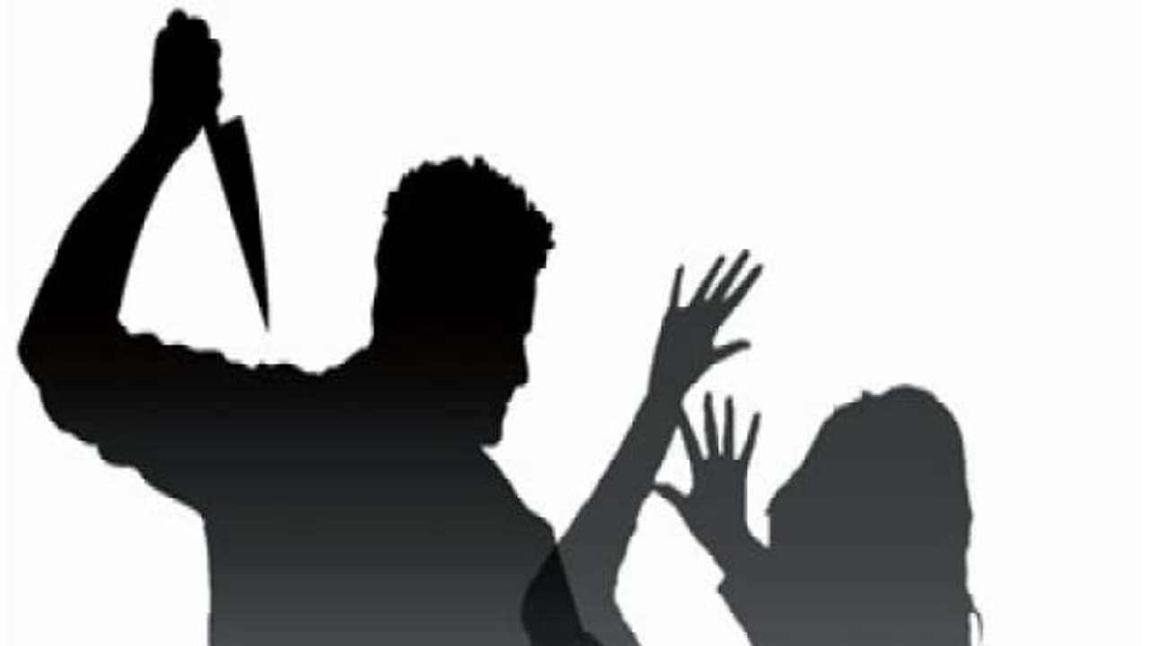 ஆசைக்கு இணங்க மறுத்தாரா இளம்பெண்..? திண்டுக்கல் லாட்ஜில் ரூம் போட்டு பெண் கழுத்தறுப்பு...இளைஞர் தற்கொலை..! ஆசைக்கு இணங்க மறுத்தாரா இளம்பெண்..? திண்டுக்கல் லாட்ஜில் ரூம் போட்டு பெண் கழுத்தறுப்பு...இளைஞர் தற்கொலை..!