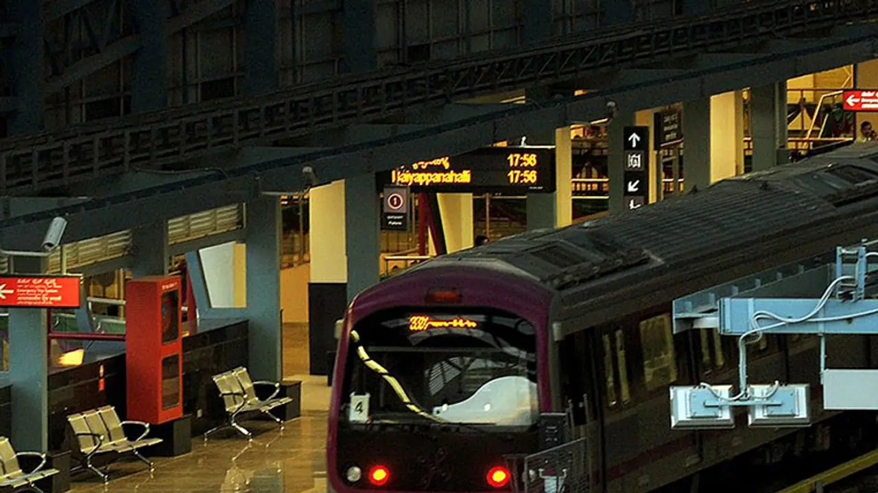 Diwali offer: Metro to run until midnight, crackers not allowed