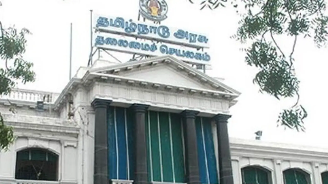 இயல்பு வாழ்க்கையை முடக்கும் கொரோனா... சந்தைகள், நகைக்கடை, ஜவுளிக் கடைகளை மூட தமிழக அரசு உத்தரவு! இயல்பு வாழ்க்கையை முடக்கும் கொரோனா... சந்தைகள், நகைக்கடை, ஜவுளிக் கடைகளை மூட தமிழக அரசு உத்தரவு!