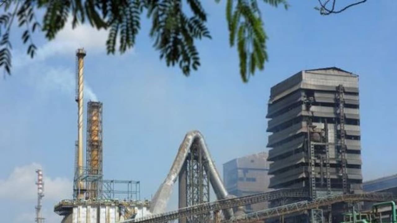 பல்லே இல்லாத பசுமைதீர்ப்பாய பாம்பை சீற விட்டு வேடிக்கை பார்க்கும் தமிழக அரசு! ஸ்டெர்லைட் ஷாக்ஸ்!! பல்லே இல்லாத பசுமைதீர்ப்பாய பாம்பை சீற விட்டு வேடிக்கை பார்க்கும் தமிழக அரசு! ஸ்டெர்லைட் ஷாக்ஸ்!!