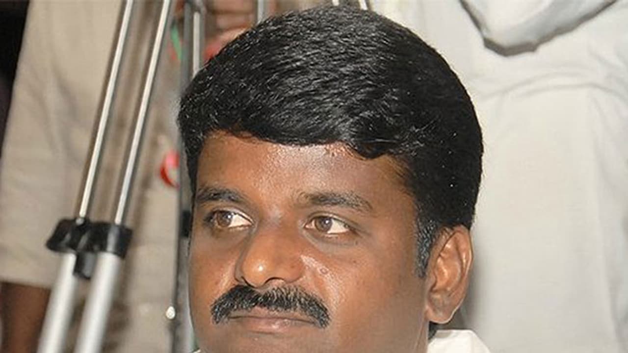 கெடுதலான கொரோனா வைரஸ் கண்டுபிடித்து கொடுத்த நன்மை அமைச்சர் விஜயபாஸ்கர்... நடிகர் பார்த்திபன் பாராட்டு..! |