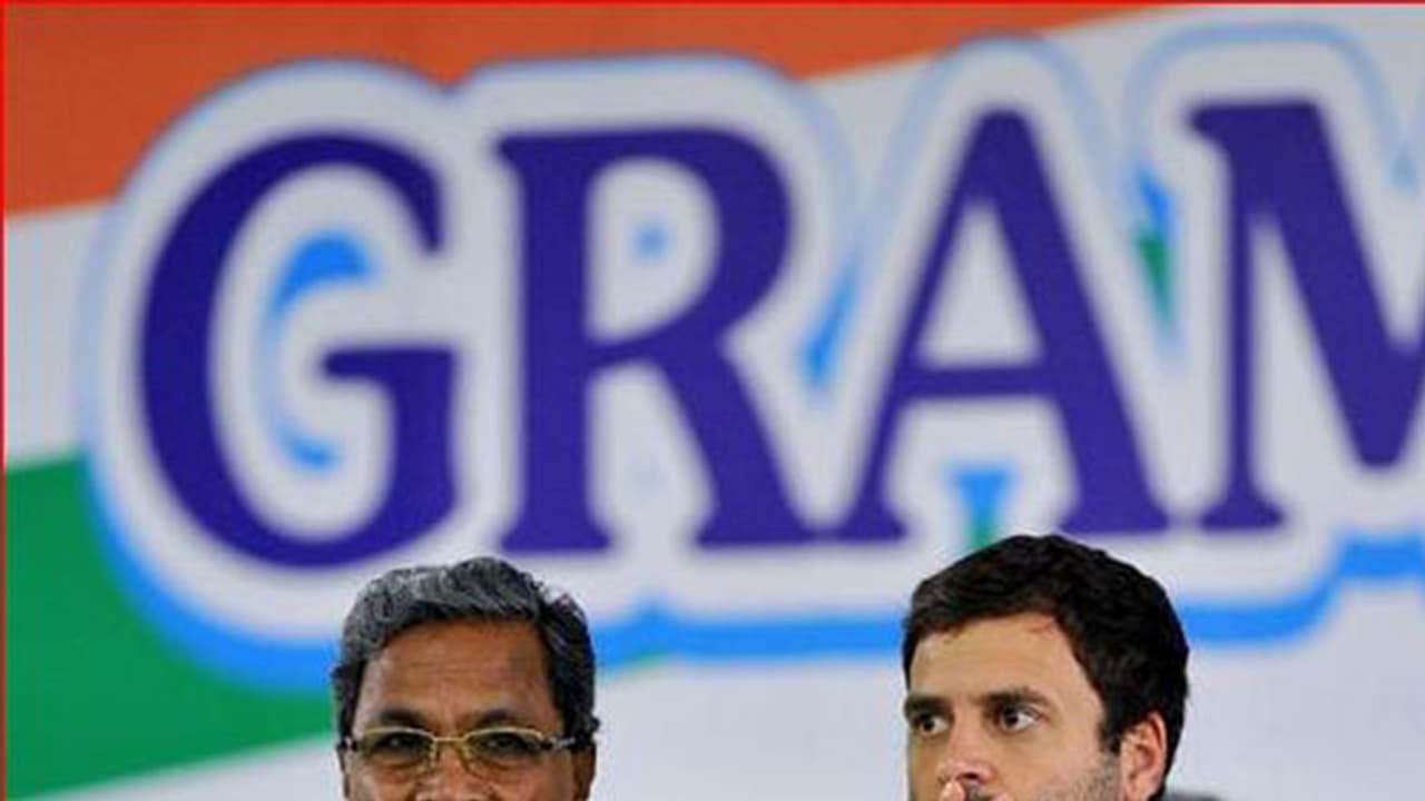 ಸಾಲ ಮನ್ನಾ ಈಗ ಮಾಡಿದ್ದೇಕೆ?: ಡಿಸೆಂಬರ್'ನಲ್ಲಿ ಮನ್ನಾ ಮಾಡಬೇಕೆಂದಿದ್ದ ಯೋಚನೆ ಬದಲಾಗಲು ರಾಹುಲ್ ಕಾರಣರೇ? ಸಾಲ ಮನ್ನಾ ಈಗ ಮಾಡಿದ್ದೇಕೆ?: ಡಿಸೆಂಬರ್'ನಲ್ಲಿ ಮನ್ನಾ ಮಾಡಬೇಕೆಂದಿದ್ದ ಯೋಚನೆ ಬದಲಾಗಲು ರಾಹುಲ್ ಕಾರಣರೇ?