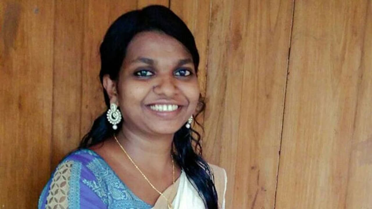 ജ്യോതിയ്ക്ക് വരനെ കിട്ടി; തുണയായത് ഫേസ്ബുക്ക് മാട്രിമോണി ജ്യോതിയ്ക്ക് വരനെ കിട്ടി; തുണയായത് ഫേസ്ബുക്ക് മാട്രിമോണി