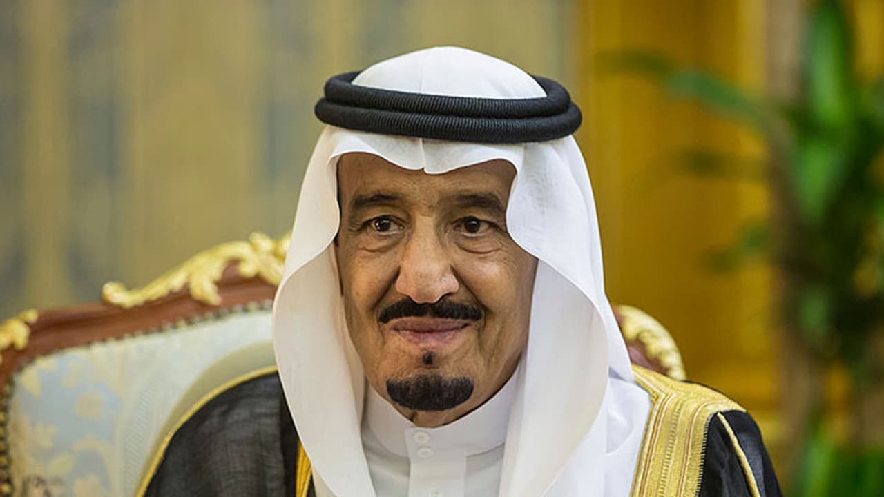 വിദേശ തൊഴിലാളികളുടെ ശമ്പളവും ആനുകൂല്യങ്ങളും നല്കാന് സൗദി രാജാവിന്റെ നിര്ദേശം വിദേശ തൊഴിലാളികളുടെ ശമ്പളവും ആനുകൂല്യങ്ങളും നല്കാന് സൗദി രാജാവിന്റെ നിര്ദേശം