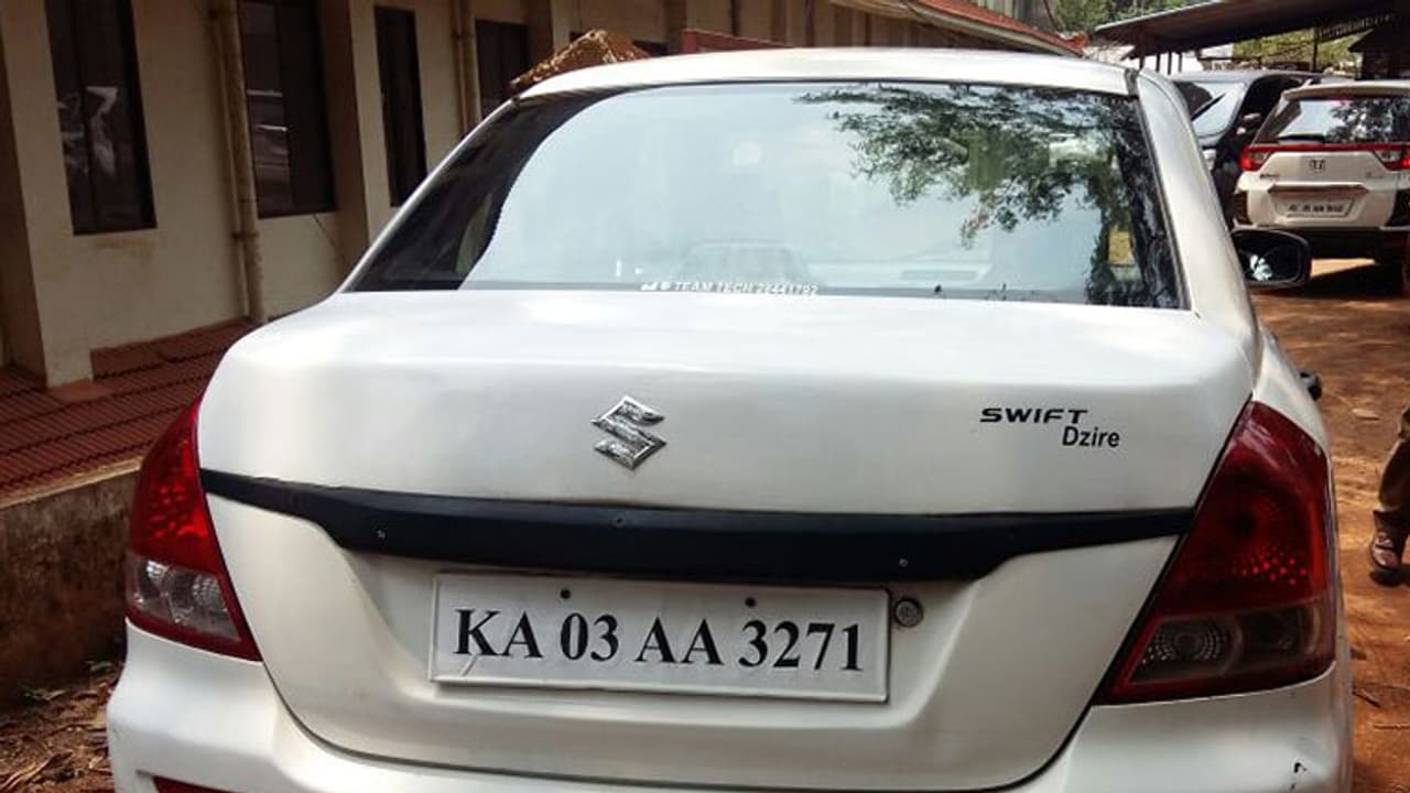 വ്യാജ നമ്പര് പ്ലേറ്റ് ഘടിപ്പിച്ച് കടത്തിയ കാര് പിടികൂടി വ്യാജ നമ്പര് പ്ലേറ്റ് ഘടിപ്പിച്ച് കടത്തിയ കാര് പിടികൂടി