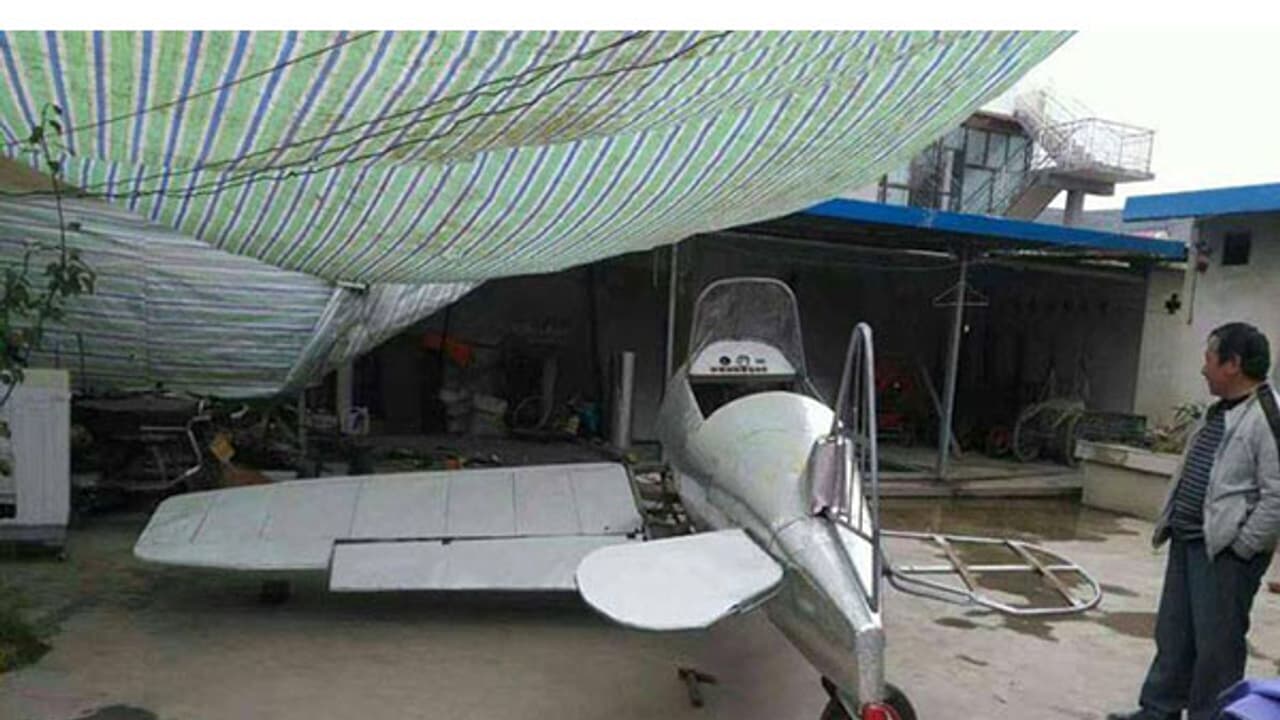 വിമാനം ഉണ്ടാക്കിയ കര്‍ഷകന്‍