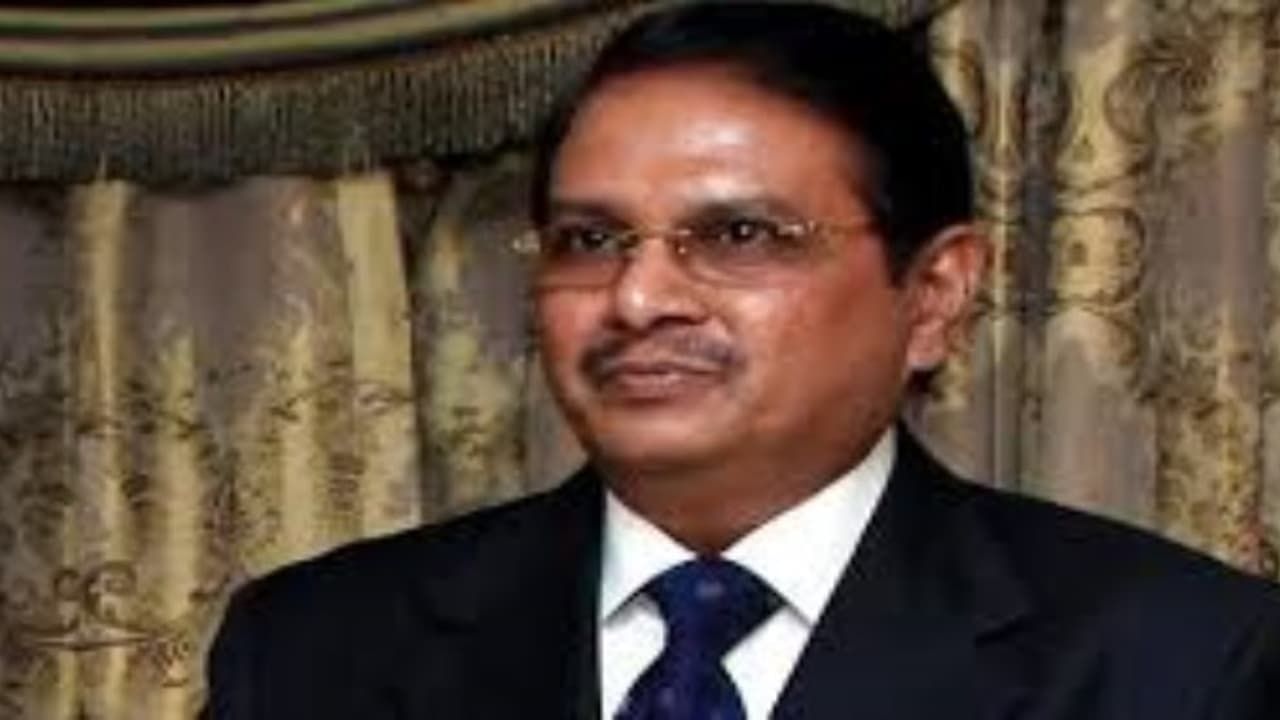 ரெய்டில் சிக்கிய ராம மோகன ராவை ஞாபகம் இருக்கா ? இதோ அவருக்கு மீண்டும் பதவி. ரெய்டில் சிக்கிய ராம மோகன ராவை ஞாபகம் இருக்கா ? இதோ அவருக்கு மீண்டும் பதவி.