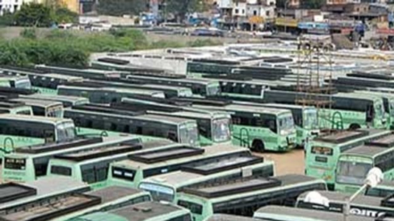 வேலைநிறுத்த போராட்டத்தில் ஈடுபட்டால் ஆப்பு தான்.. போக்குவரத்து ஊழியர்களுக்கு எச்சரிக்கை.!