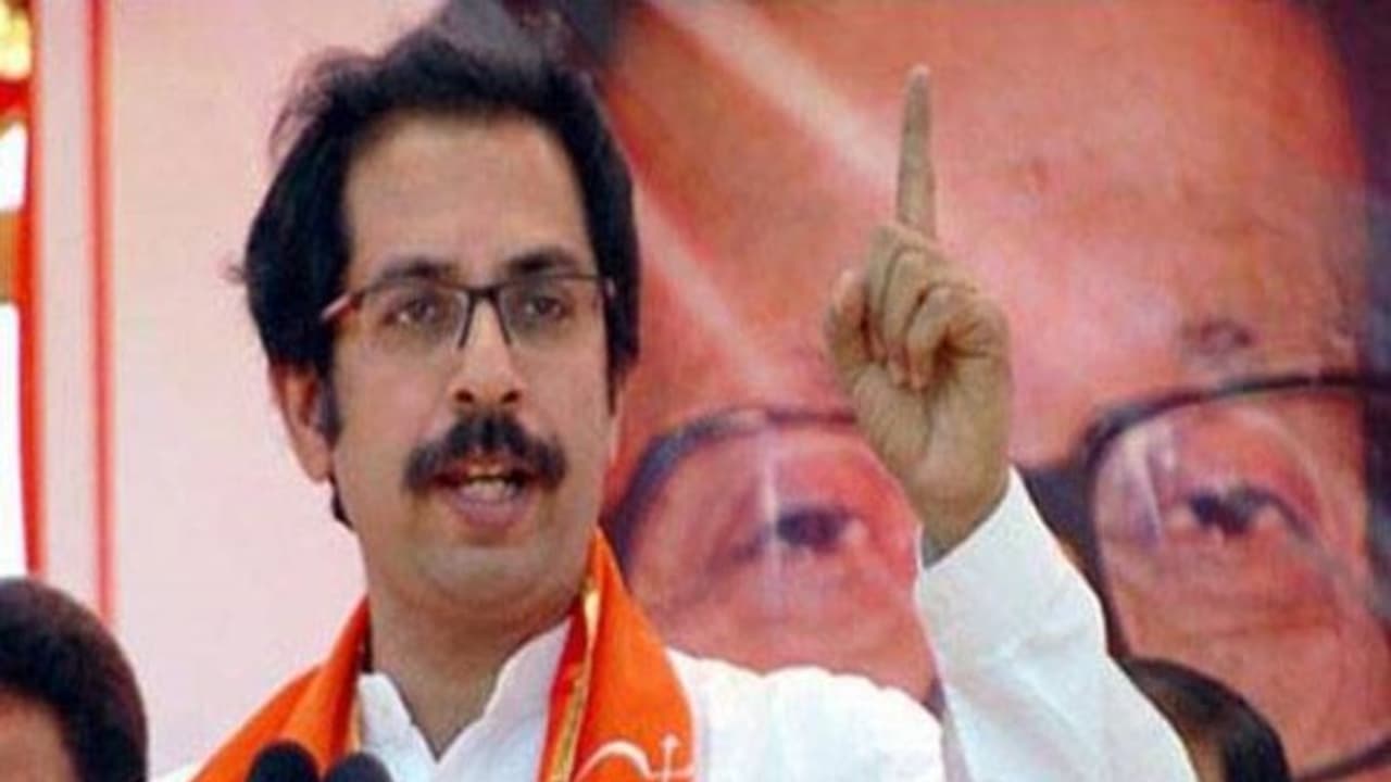 கலால்வரி குறைப்பு கடலில் கரைத்த பெருங்காயம்’ மத்திய அரசை ‘வெளுத்து வாங்கிய’ சிவ சேனா கட்சி கலால்வரி குறைப்பு கடலில் கரைத்த பெருங்காயம்’ மத்திய அரசை ‘வெளுத்து வாங்கிய’ சிவ சேனா கட்சி