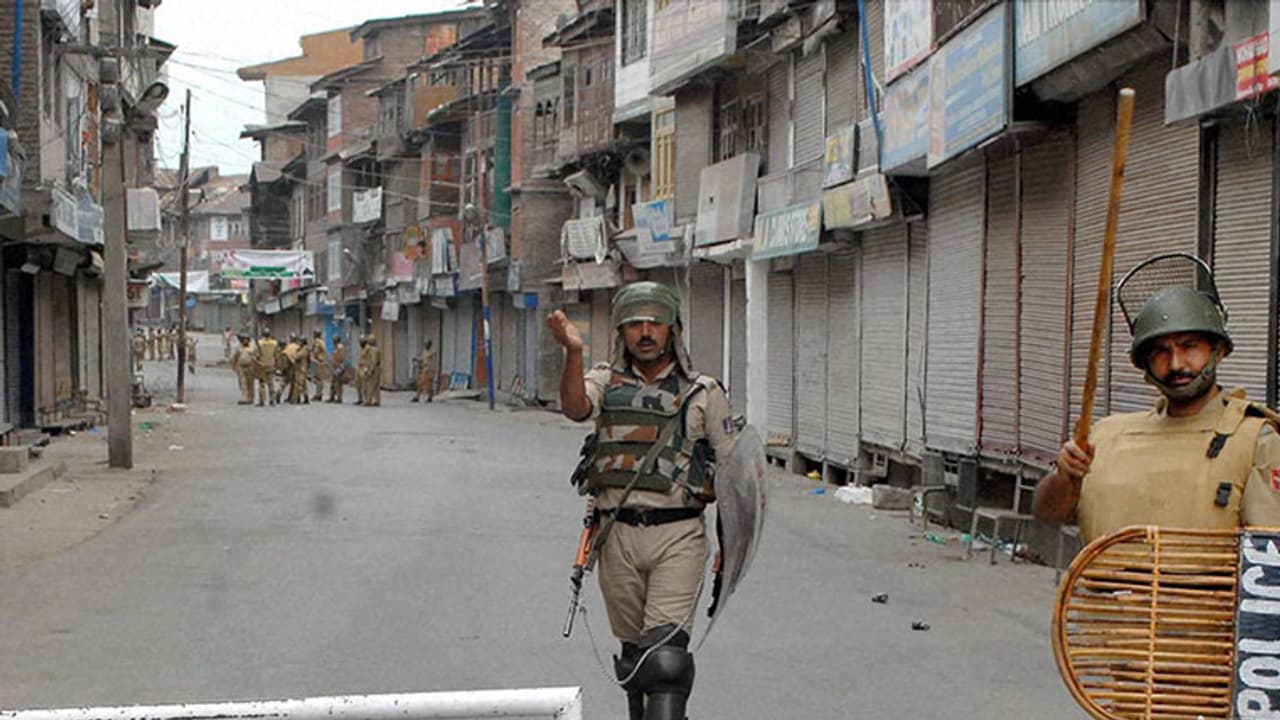 ಕಾಶ್ಮೀರದಲ್ಲಿ ಪ್ರತಿಭಟನೆ ವಾಪಸ್