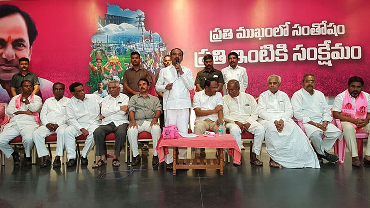 తెలంగాణ అసెంబ్లీ స్పీకర్గా ఈటల?: కేసీఆర్ కేబినెట్లో వీరే తెలంగాణ అసెంబ్లీ స్పీకర్గా ఈటల?: కేసీఆర్ కేబినెట్లో వీరే