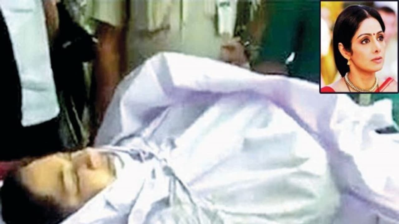 எப்படி இறந்தார் தெரியுமா ஸ்ரீதேவி ? வெளி வரும் அதிர்ச்சி தகவல்கள்!! எப்படி இறந்தார் தெரியுமா ஸ்ரீதேவி ? வெளி வரும் அதிர்ச்சி தகவல்கள்!!