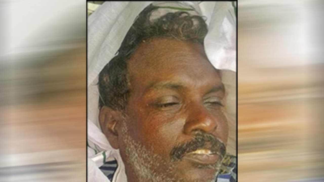 மதுரையில் ஜல்லிக்கட்டு காளை முட்டியதில் பார்வையாளர் பரிதாபமாக உயிரிழப்பு... சோகத்தில் முடிந்த திருவிழா... மதுரையில் ஜல்லிக்கட்டு காளை முட்டியதில் பார்வையாளர் பரிதாபமாக உயிரிழப்பு... சோகத்தில் முடிந்த திருவிழா...