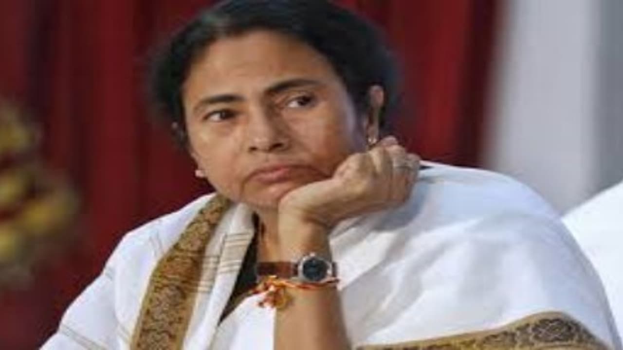 மேற்கு வங்க பள்ளிகளில் வங்காள மொழி கட்டாயம்… மேற்கு வங்க பள்ளிகளில் வங்காள மொழி கட்டாயம்…