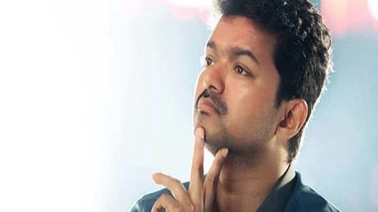 கதையை முழுவதுமாக கூட கேட்காமல் நிராகரித்தார் விஜய்! குற்றஞ்சாட்டும் கவுதம் வாசுதேவ் மேனன்! கதையை முழுவதுமாக கூட கேட்காமல் நிராகரித்தார் விஜய்! குற்றஞ்சாட்டும் கவுதம் வாசுதேவ் மேனன்!