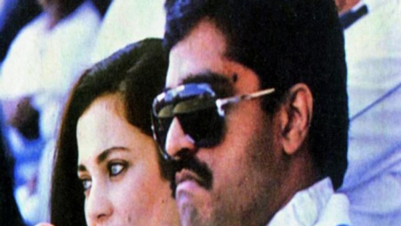 “தகப்பன் செய்த பாவத்துக்கு தண்டனை அனுபவிக்கும் மகன்’’... வேதனையில் துடிக்கும் தாவூத் இப்ராஹிம் “தகப்பன் செய்த பாவத்துக்கு தண்டனை அனுபவிக்கும் மகன்’’... வேதனையில் துடிக்கும் தாவூத் இப்ராஹிம்