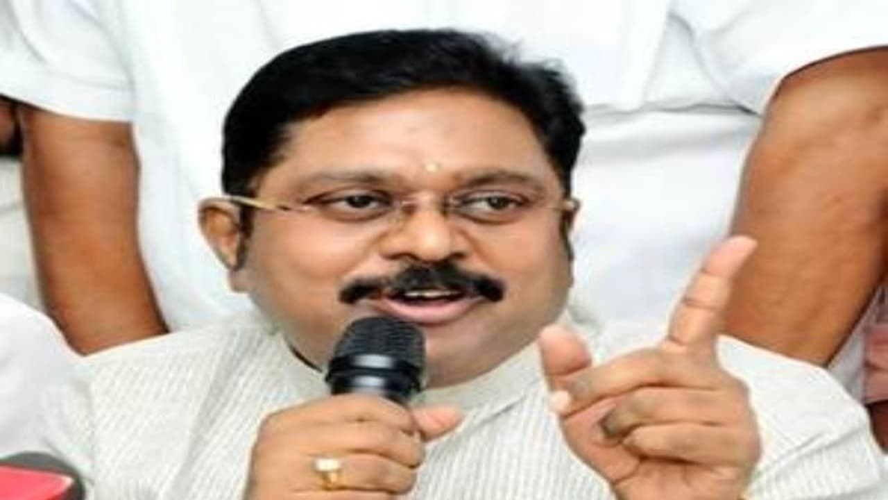 என் எதிரியாக இருக்க தகுதி வேணும்... அந்த தகுதி அவங்களுக்கு இல்ல... பழனிச்சாமி அணியை பந்தாடிய தினகரன்..! என் எதிரியாக இருக்க தகுதி வேணும்... அந்த தகுதி அவங்களுக்கு இல்ல... பழனிச்சாமி அணியை பந்தாடிய தினகரன்..!