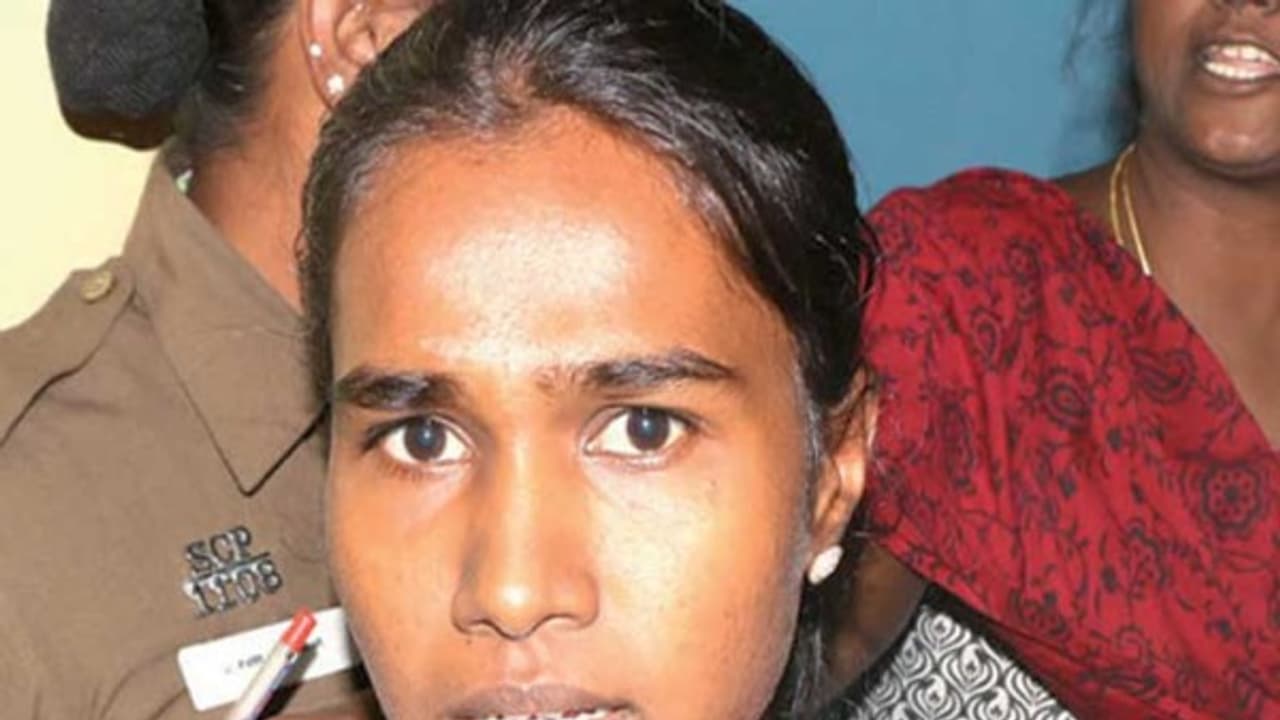 குண்டர் சட்டம் பாய்ந்த மாணவி வளர்மதி மேலும் ஒரு வழக்கில் கைது… குண்டர் சட்டம் பாய்ந்த மாணவி வளர்மதி மேலும் ஒரு வழக்கில் கைது…