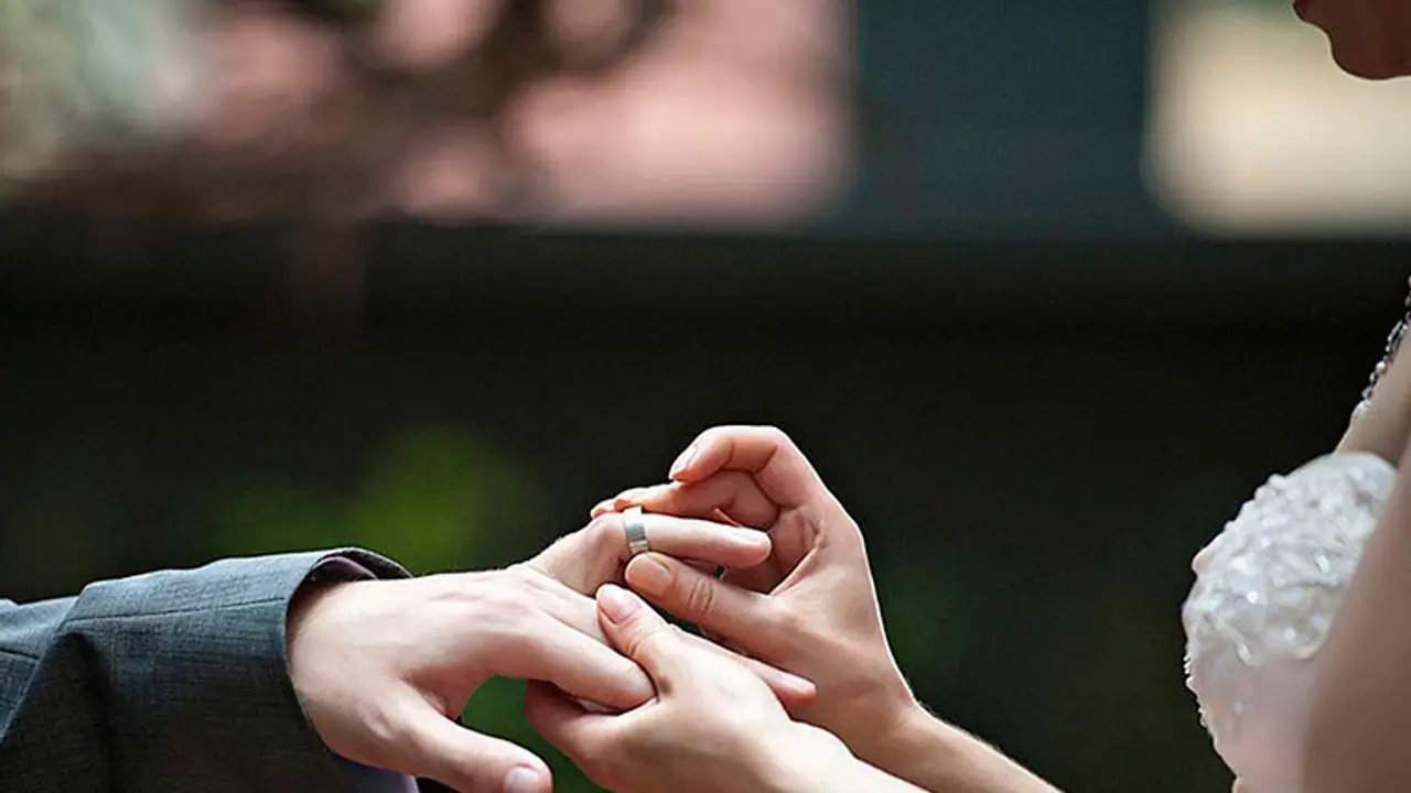 Foolish in love? FBI agent marries jihadi, returns after realising mistake Foolish in love? FBI agent marries jihadi, returns after realising mistake