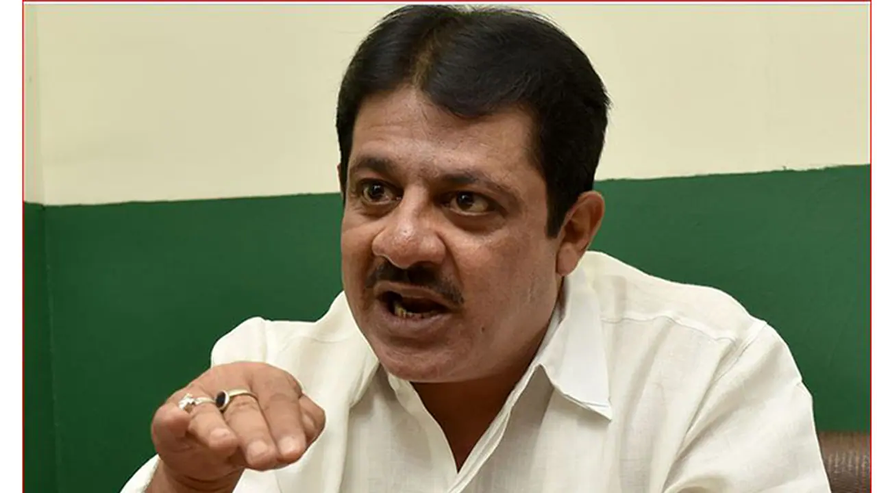 ಶಾಸಕ ಜಮೀರ್ ಆಸ್ತಿ ಶೇ.2031 ಪಟ್ಟು ಹೆಚ್ಚಳ: 87 ಕೋಟಿ ಅಕ್ರಮ ಆಸ್ತಿ ಪತ್ತೆ ಶಾಸಕ ಜಮೀರ್ ಆಸ್ತಿ ಶೇ.2031 ಪಟ್ಟು ಹೆಚ್ಚಳ: 87 ಕೋಟಿ ಅಕ್ರಮ ಆಸ್ತಿ ಪತ್ತೆ